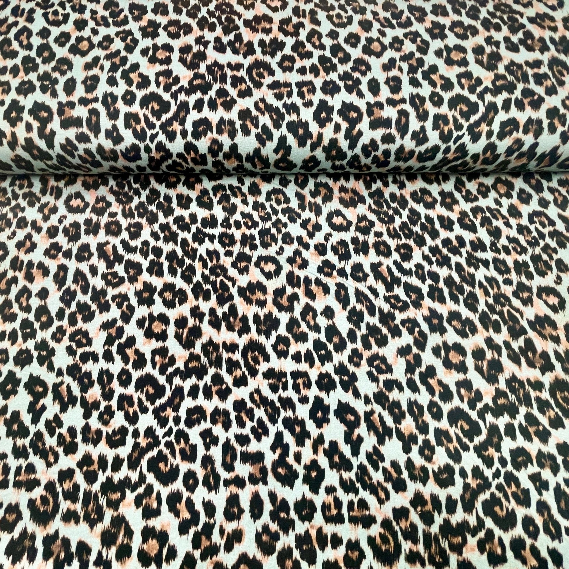Kokvilnas cilpiņtrikotāža-leoparda raksts 240 g/m²
