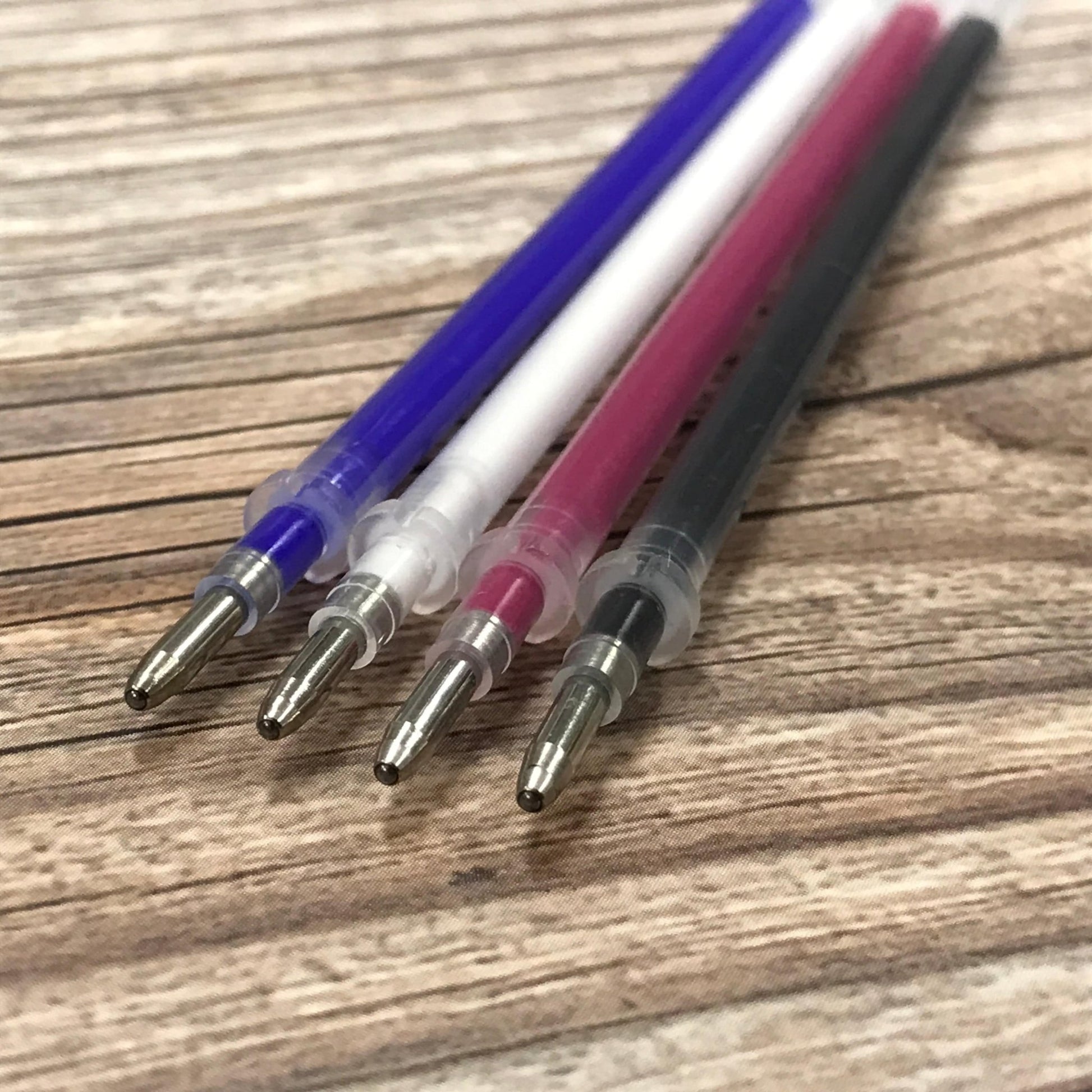 Drēbnieku-šuvēju pildspalva audumam ar izzūdošu efektu-balta