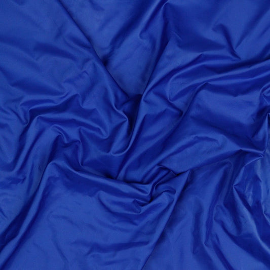 Ūdensizturīgs lietusmēteļu audums-rudzupuķu zils 70 g/m²